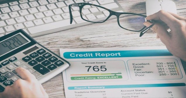 Are closed accounts good on your credit report?